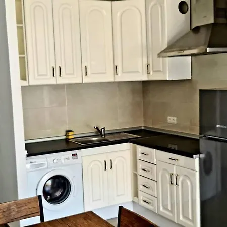 N The 3 Apartment *